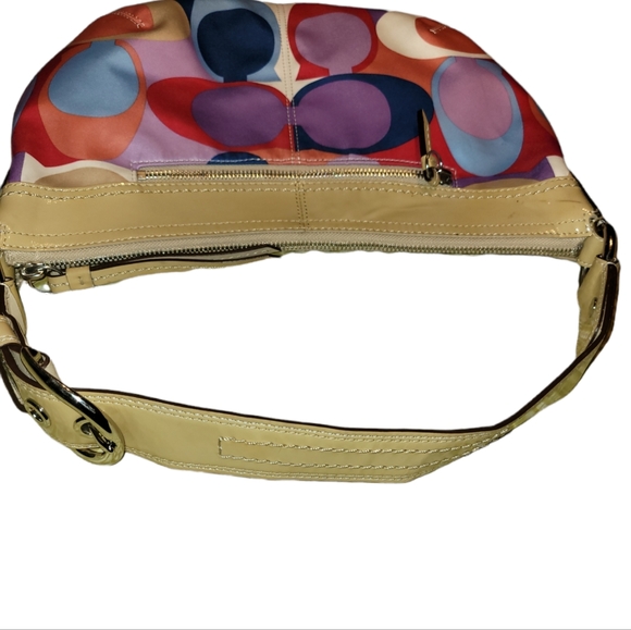 Coach Signature Handbag - Picture 4 of 9